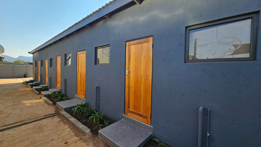 To Let 1 Bedroom Property for Rent in Melodie North West